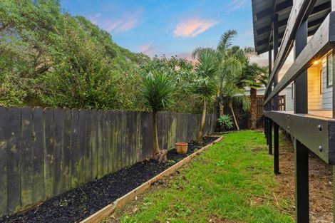 Photo of property in 2/8 Kirklow Place, Goodwood Heights, Auckland, 2105