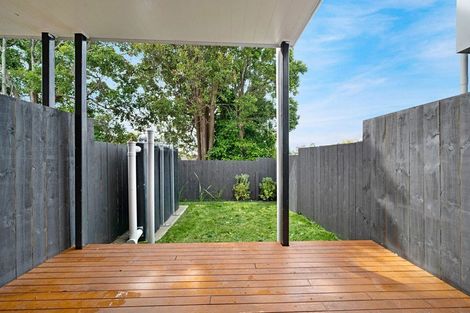 Photo of property in 2/32 Brandon Road, Glen Eden, Auckland, 0602