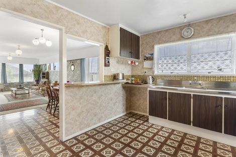 Photo of property in 195 Glamorgan Drive, Torbay, Auckland, 0630