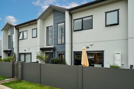 Photo of property in 12 Bluff Road, Kenepuru, Porirua, 5022