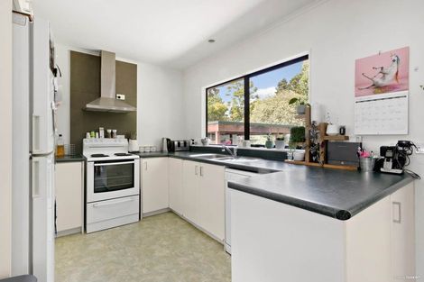 Photo of property in 52a Woodside Road, Massey, Auckland, 0614