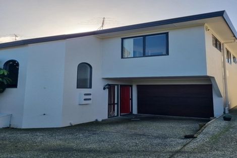 Photo of property in 3/102 Greenhithe Road, Greenhithe, Auckland, 0632