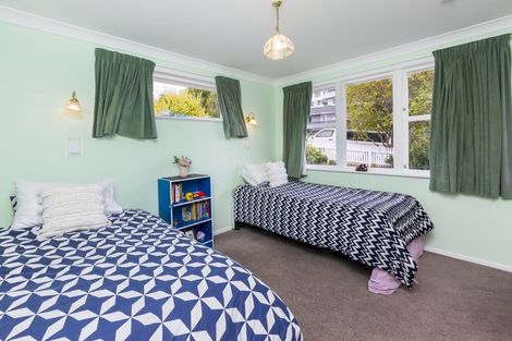 Photo of property in 27 Sunnyview Drive, Brown Owl, Upper Hutt, 5018