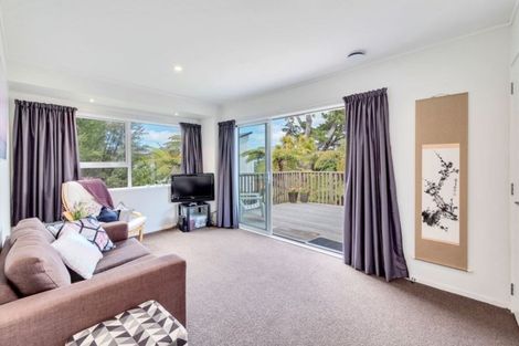 Photo of property in 2/30 Carlisle Road, Browns Bay, Auckland, 0630