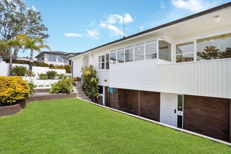 Photo of property in 1/78 Castor Bay Road, Castor Bay, Auckland, 0620