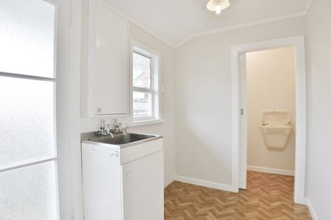 Photo of property in 6 Admiral Beatty Avenue, Mount Roskill, Auckland, 1041