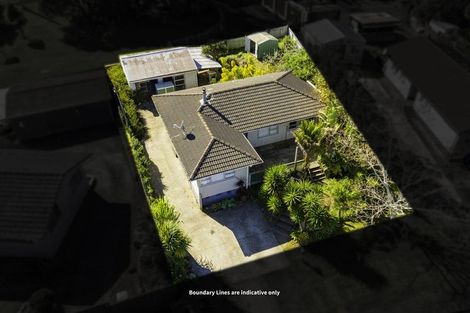 Photo of property in 4 Spode Place, Henderson, Auckland, 0612