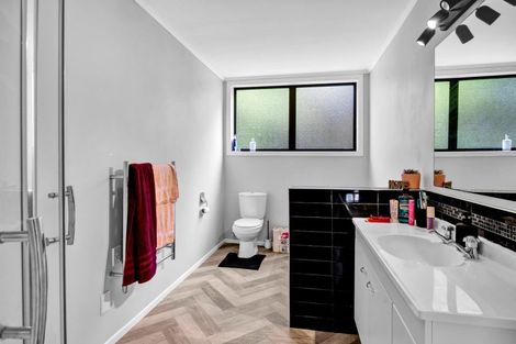 Photo of property in 9 Carrington Street, Inglewood, 4330