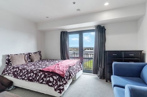 Photo of property in 4d/10 Crown Lynn Place, New Lynn, Auckland, 0600