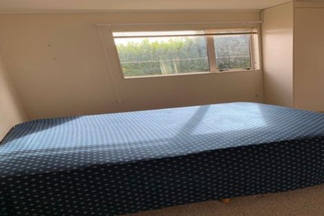 Photo of property in 86 Wikiriwhi Crescent, Awapuni, Palmerston North, 4412