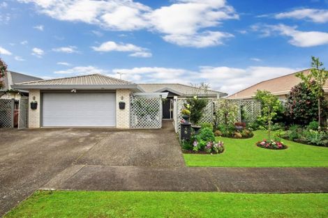 Photo of property in 6 Lushington Place, Huntington Park, Auckland, 2013