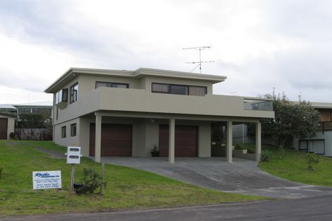 Photo of property in 26 Day Dawn Crescent, Omaha, Warkworth, 0986