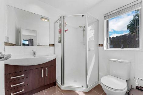 Photo of property in 9 Maadi Place, Papakura, 2110