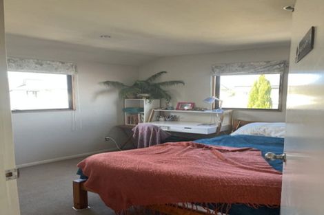 Photo of property in 26 Oakford Close, Riccarton, Christchurch, 8011