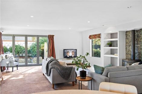 Photo of property in 14 James Drive, Woodend, 7610