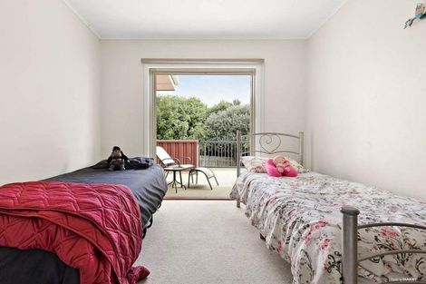 Photo of property in 18 Renwick Street, Papakura, 2110