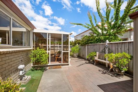 Photo of property in 9/212 Grove Road, Mayfair, Hastings, 4122