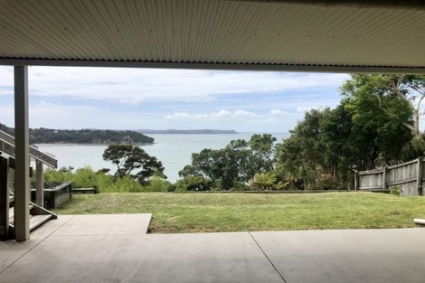 Photo of property in 32 Arama Avenue, Titirangi, Auckland, 0604