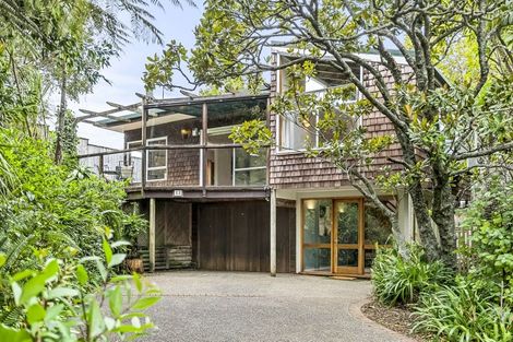 Photo of property in 13 Seymour Road, Mellons Bay, Auckland, 2014