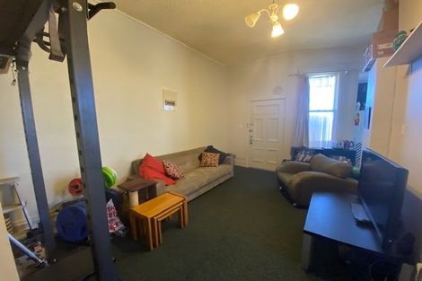 Photo of property in 19 Burnell Avenue, Thorndon, Wellington, 6011