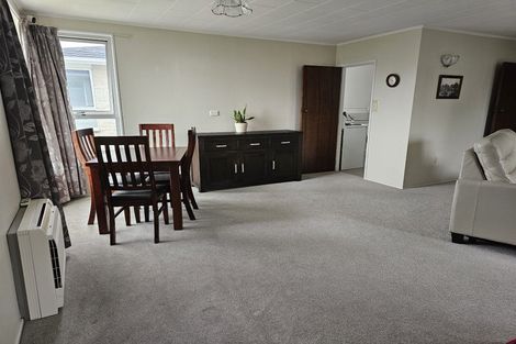 Photo of property in 2/5 Danvers Street, Havelock North, 4130