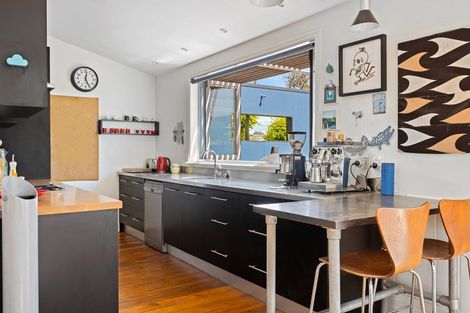 Photo of property in 131 Somerfield Street, Somerfield, Christchurch, 8024