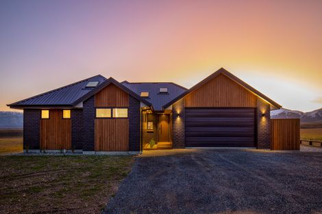 Photo of property in 355 Golden Road, Springvale, Alexandra, 9393