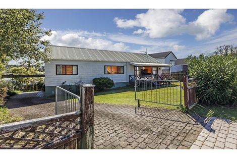 Photo of property in 56 Kennedy Avenue, Forrest Hill, Auckland, 0620