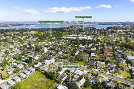 Photo of property in 2/41 Raleigh Road, Northcote, Auckland, 0627