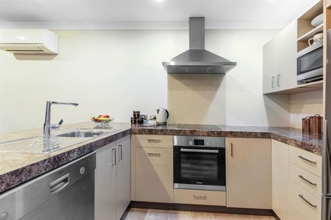 Photo of property in 7 Sumner Terrace, Aotea, Porirua, 5024