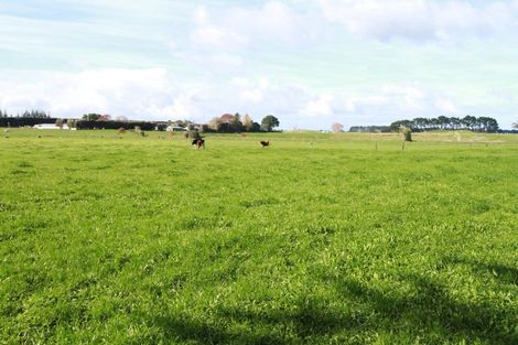 Photo of property in 173 Kairau Road, Brixton, New Plymouth, 4373