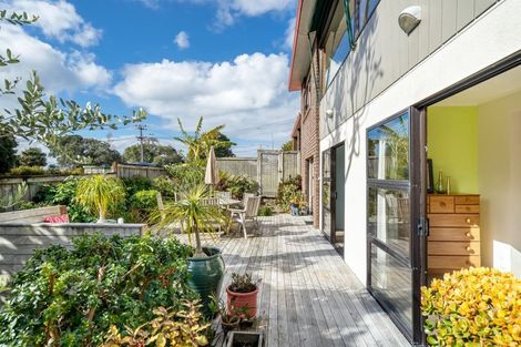 Photo of property in 1/5 Kowhai Road, Mairangi Bay, Auckland, 0630