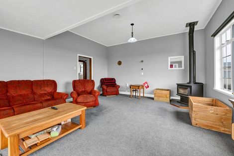 Photo of property in 22 Batten Road, Okaiawa, Hawera, 4671
