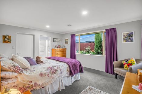 Photo of property in 10 Ropley Street, Amberley, 7410