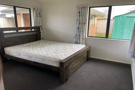 Photo of property in 8 Woodgate Court, Fitzherbert, Palmerston North, 4410