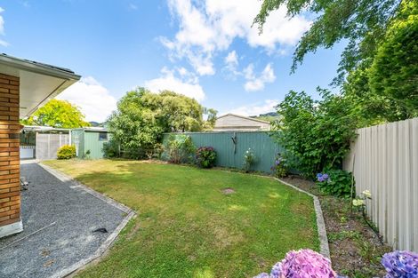 Photo of property in 2/22 Burns Grove, Trentham, Upper Hutt, 5018