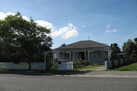 Photo of property in 14 Leeston And Lake Road, Leeston, 7632