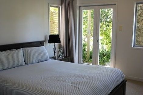 Photo of property in 36a Sutherland Crescent, Melrose, Wellington, 6023