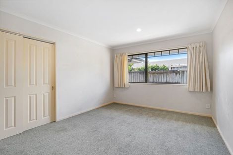 Photo of property in 30 Strachan Way, Highbury, Palmerston North, 4412