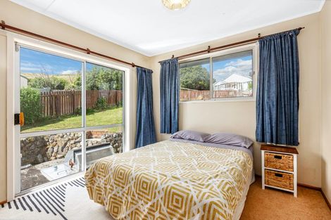 Photo of property in 46 Arahura Crescent, Waitangirua, Porirua, 5024