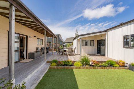 Photo of property in 3 Captain Cook Road, Cooks Beach, Whitianga, 3591