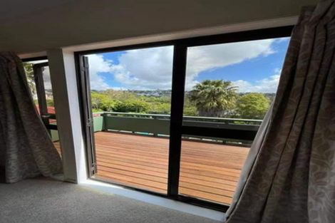 Photo of property in 7 Aotearoa Terrace, Murrays Bay, Auckland, 0630