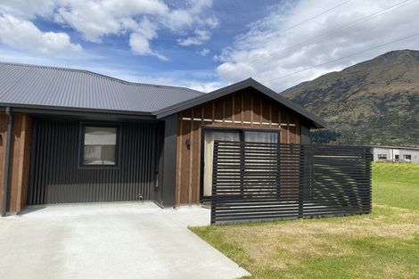 Photo of property in 3 Mulbury Way, Lower Shotover, Queenstown, 9304