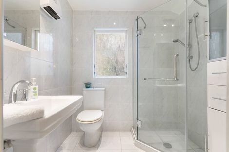 Photo of property in 1/34 Milford Road, Milford, Auckland, 0620