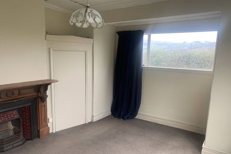 Photo of property in 20 Athol Place, Ravensbourne, Dunedin, 9022