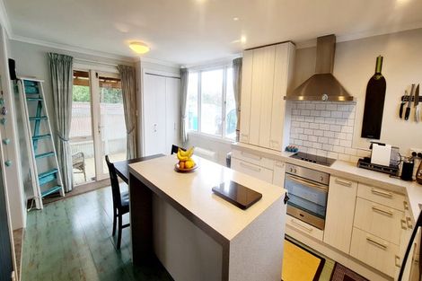 Photo of property in 290 Rosetta Road, Raumati Beach, Paraparaumu, 5032