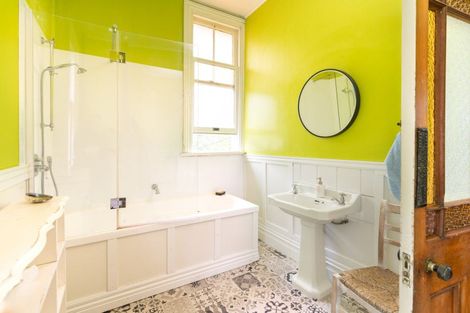 Photo of property in 31 Glenbervie Terrace, Thorndon, Wellington, 6011