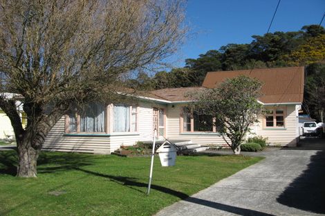 Photo of property in 24 Dover Road, Wainuiomata, Lower Hutt, 5014