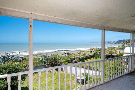 Photo of property in 233 Clifton Road, Te Awanga, 4102