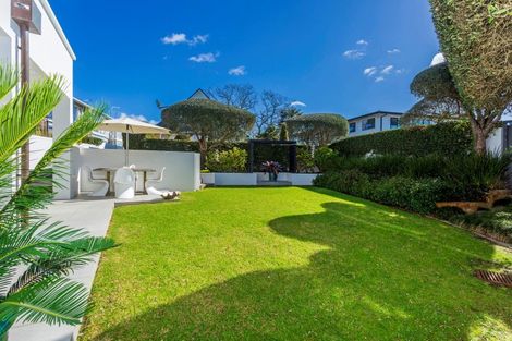Photo of property in 223a Hurstmere Road, Takapuna, Auckland, 0622